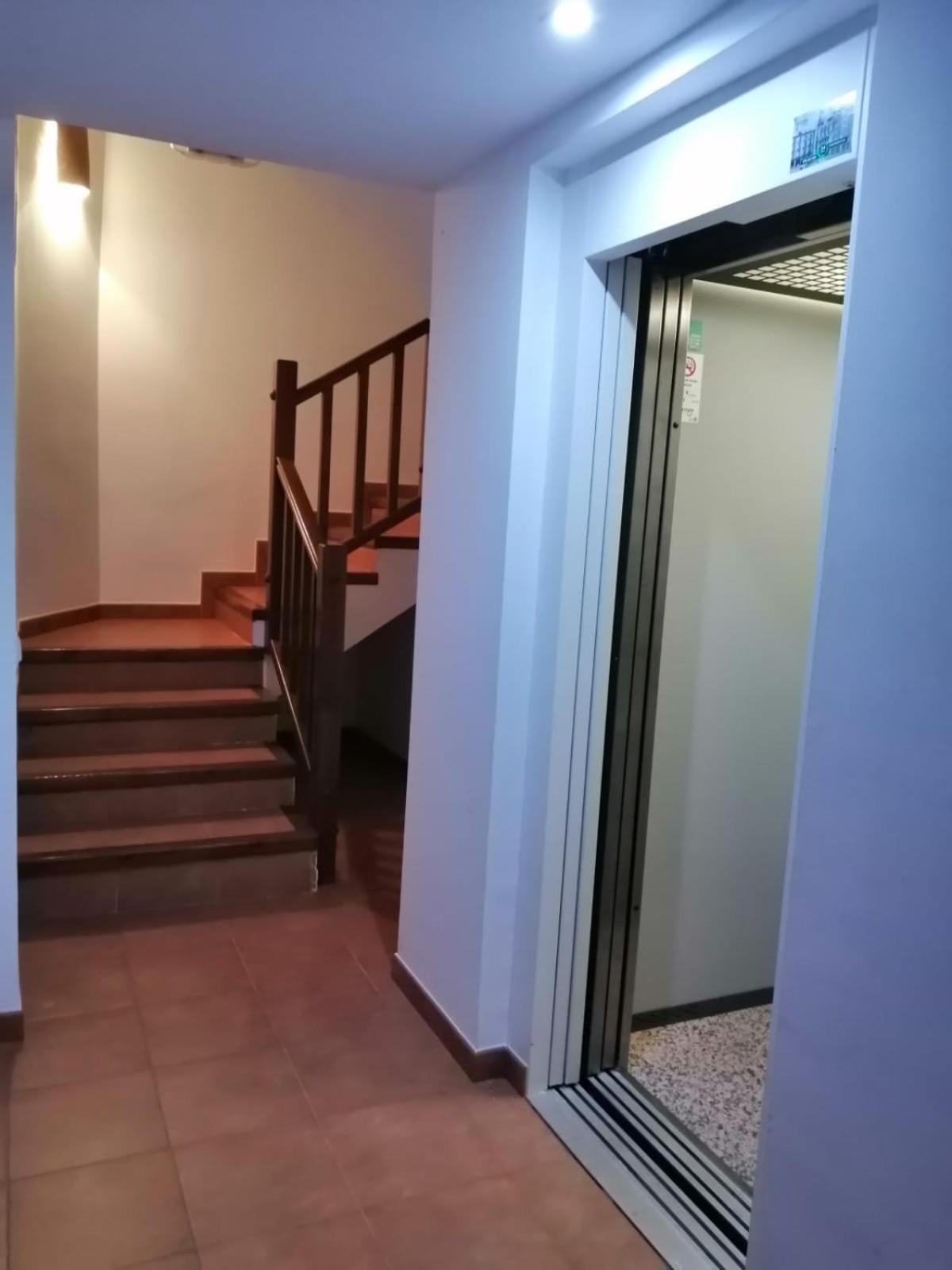Apartamentos Casa Meme Мора-де-Рубьелос Экстерьер фото
