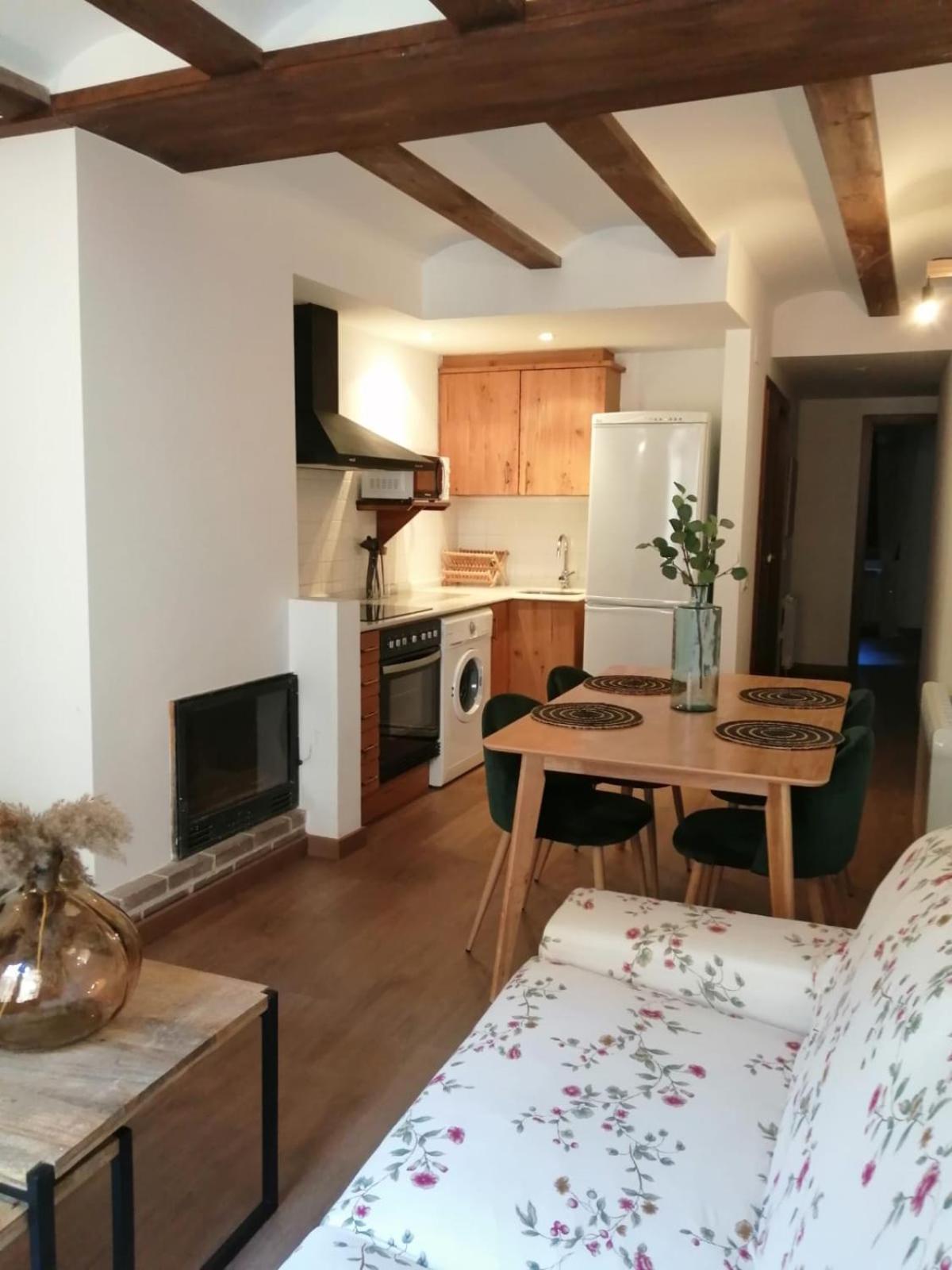 Apartamentos Casa Meme Мора-де-Рубьелос Экстерьер фото