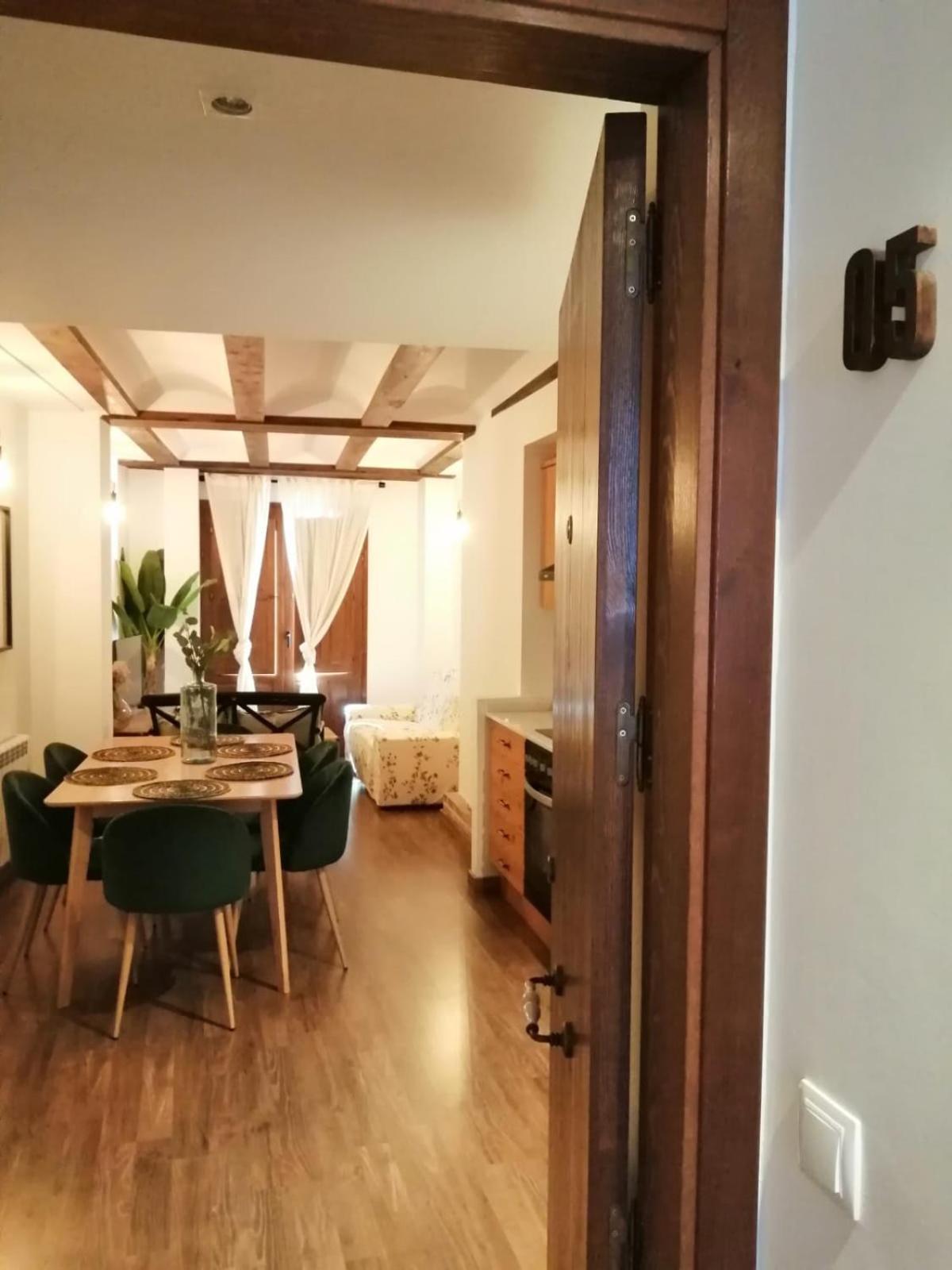Apartamentos Casa Meme Мора-де-Рубьелос Экстерьер фото