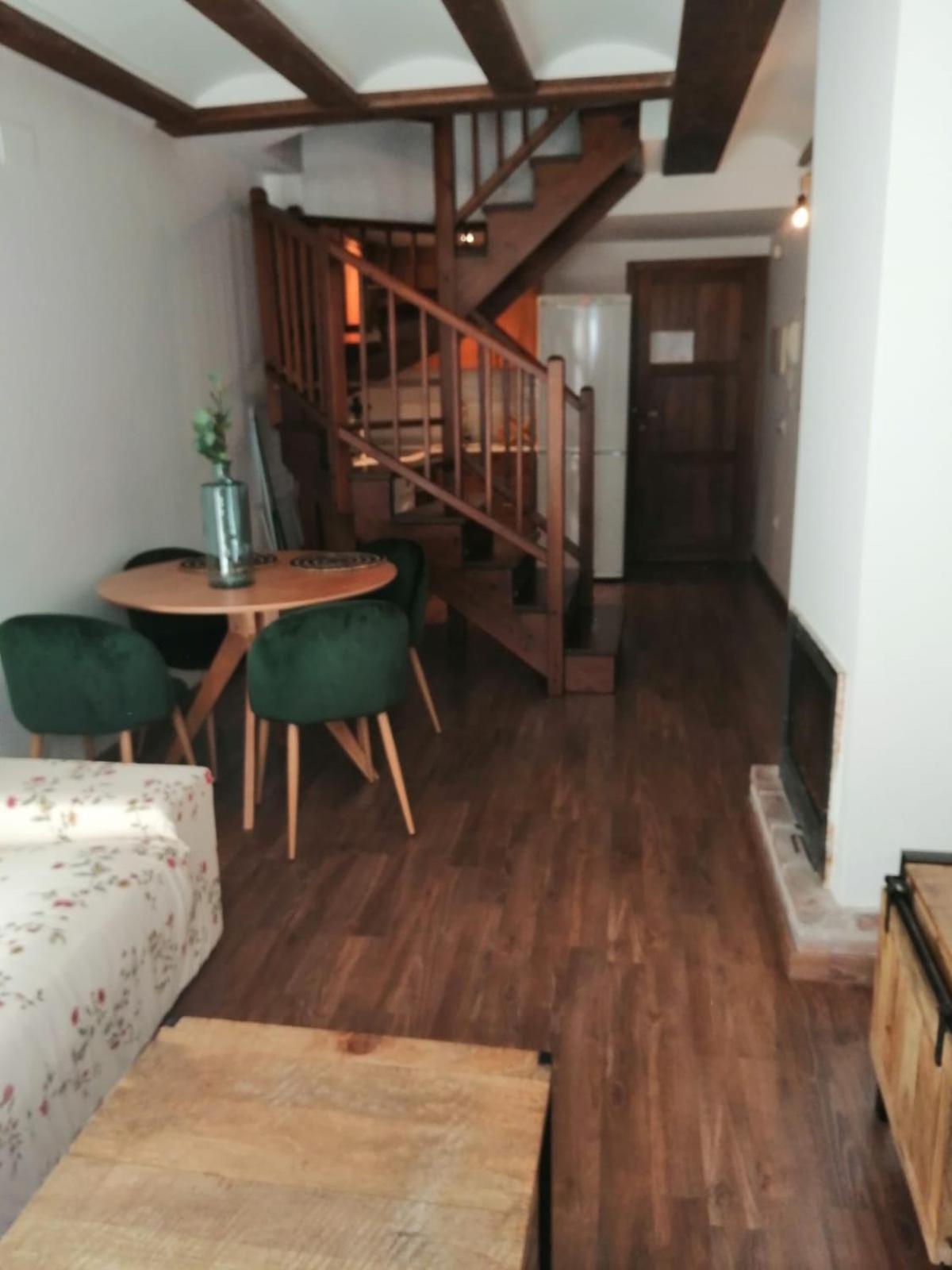 Apartamentos Casa Meme Мора-де-Рубьелос Экстерьер фото