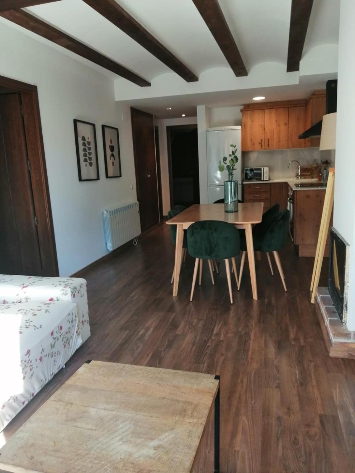 Apartamentos Casa Meme Мора-де-Рубьелос Экстерьер фото